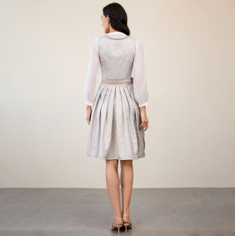 Dirndl – Silberglanz